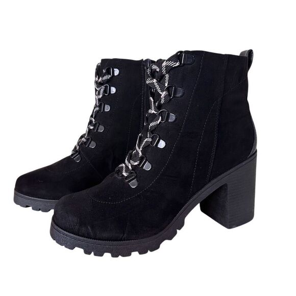 RUE 21 Y2K Black Faux Suede Chunky Heel Lace-up Whimsigoth Ankle Boots Size 7 - Picture 6 of 13